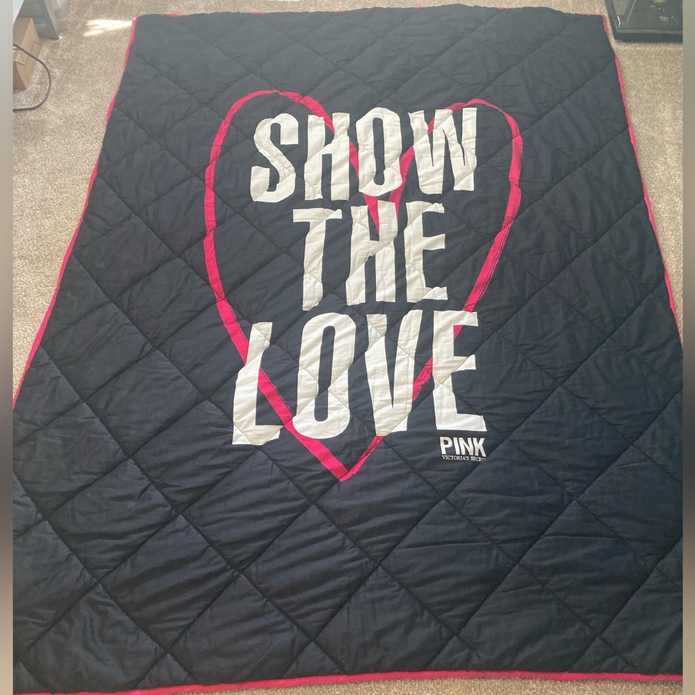 PINK Victoria's Secret “Show The Love” Twin Bed Set